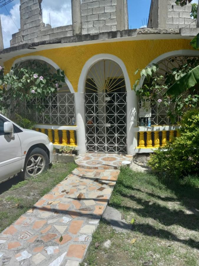 Fay Guest House Negril Bagian luar foto