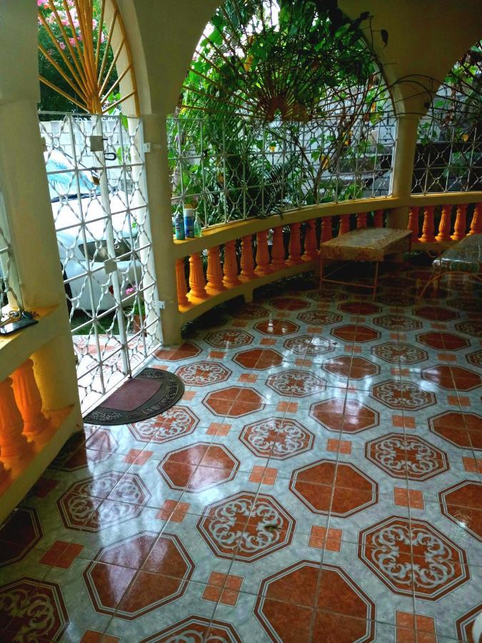Fay Guest House Negril Bagian luar foto