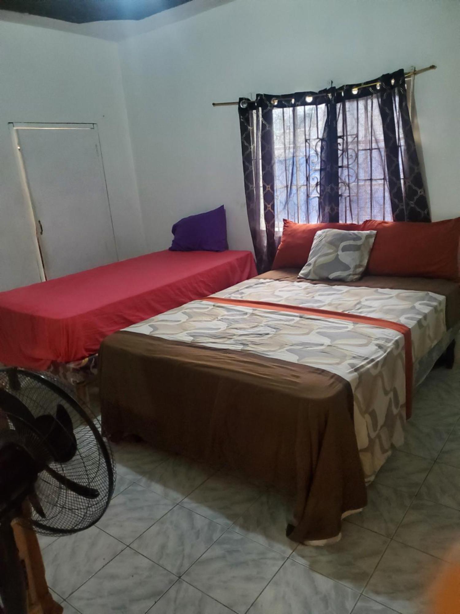 Fay Guest House Negril Bagian luar foto