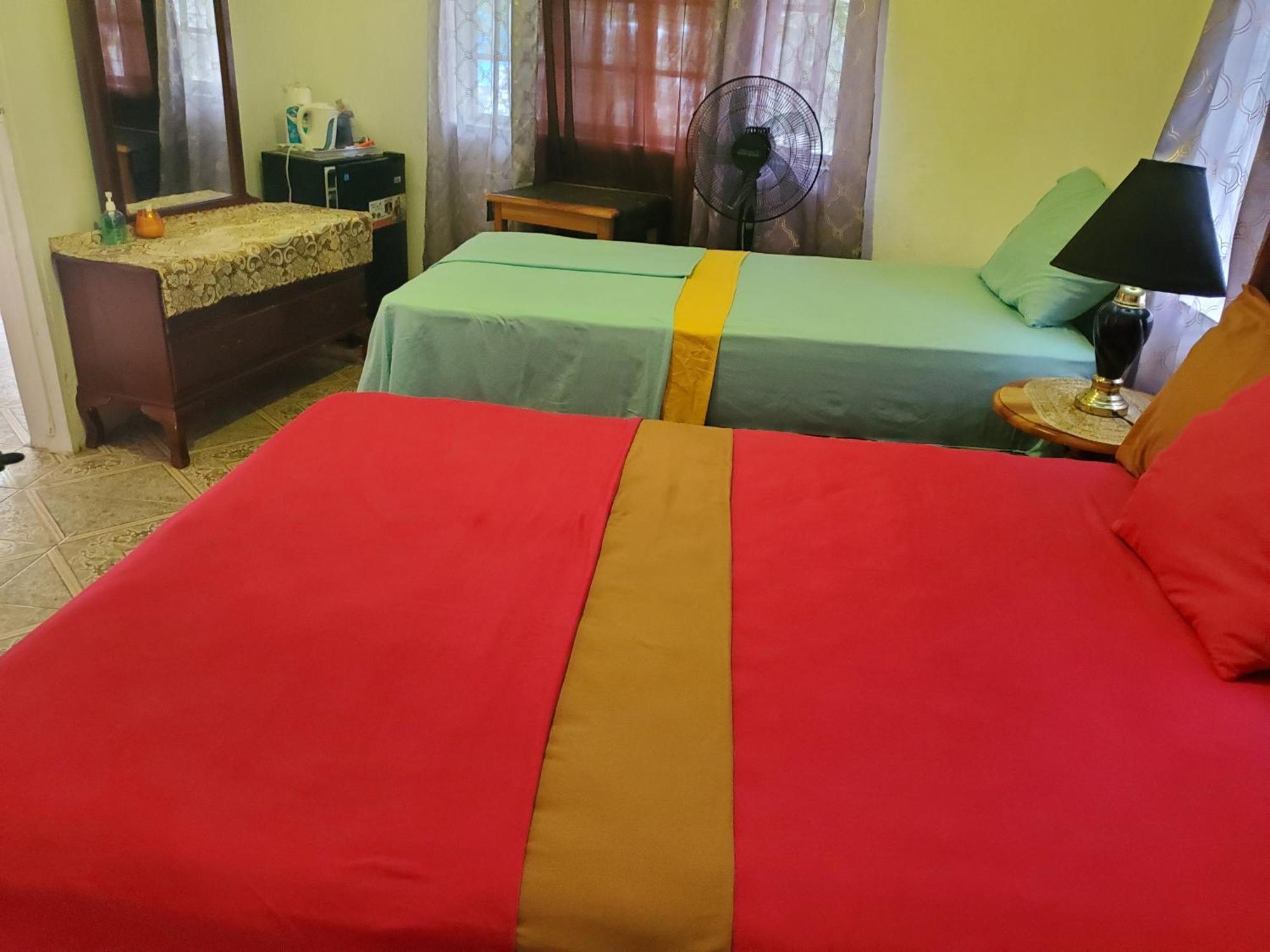 Fay Guest House Negril Bagian luar foto