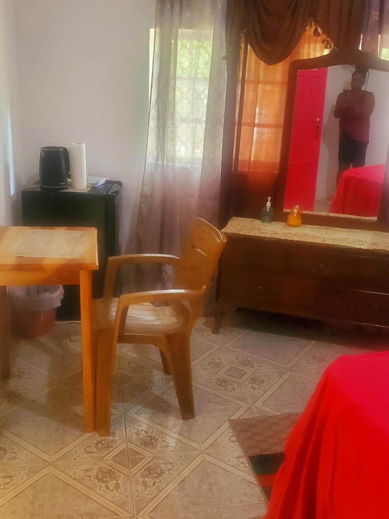 Fay Guest House Negril Ruang foto