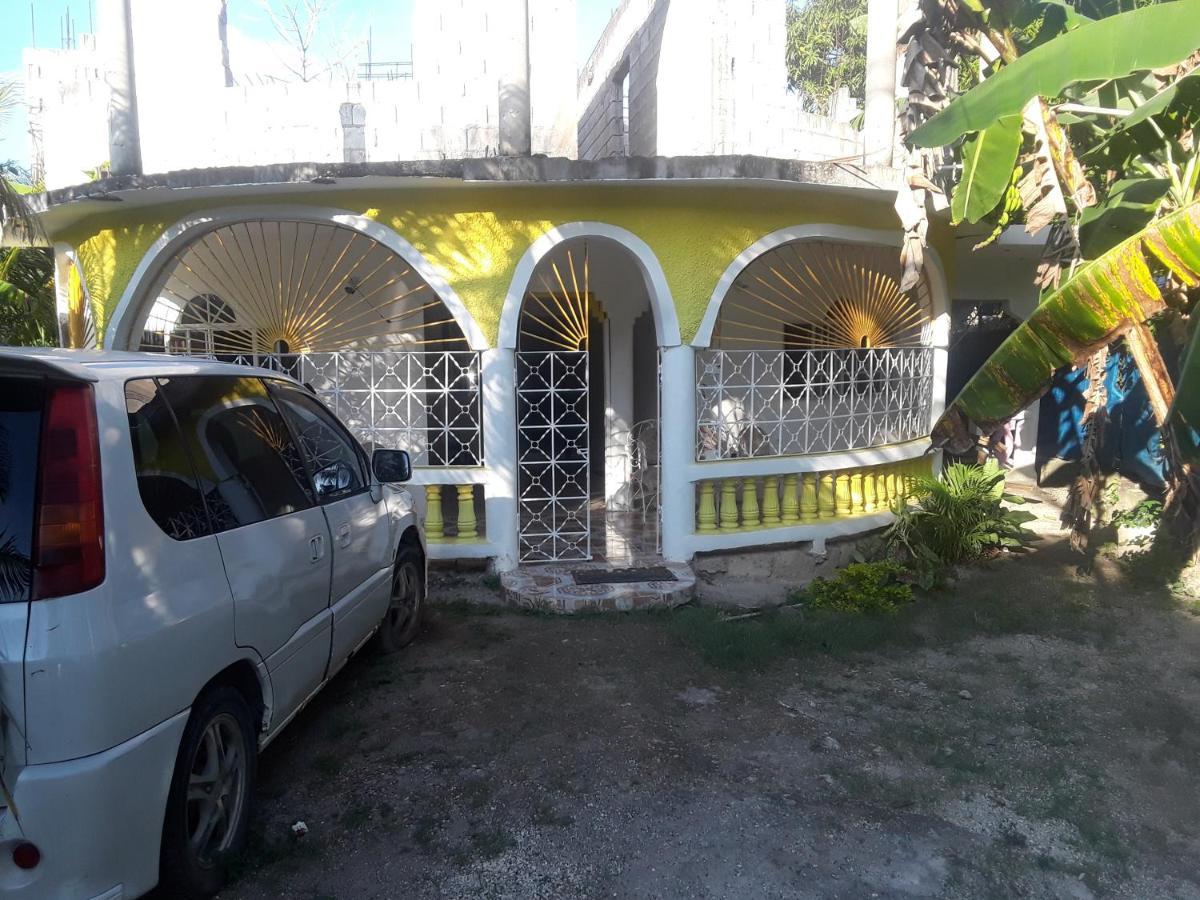Fay Guest House Negril Bagian luar foto